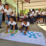 concientizando niños en agua potable